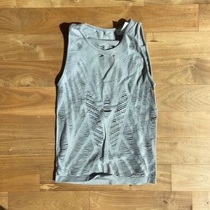 Alo distressed workout tank